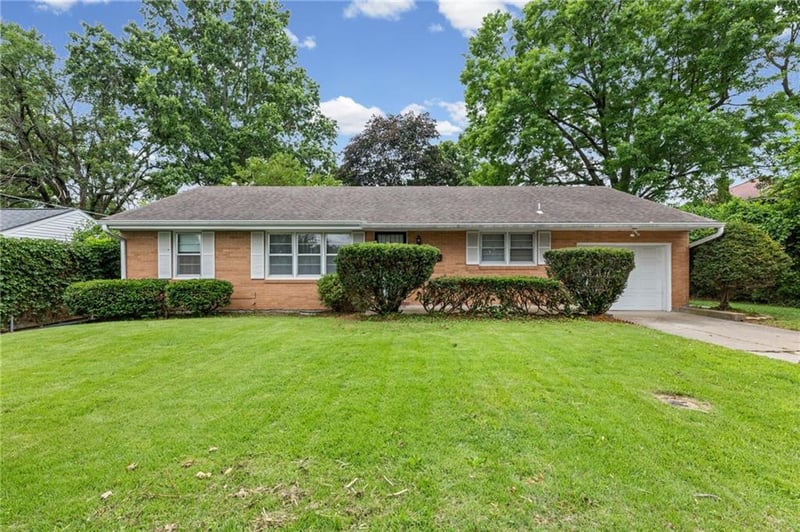 909 Lexington Ave, Independence, MO 64050