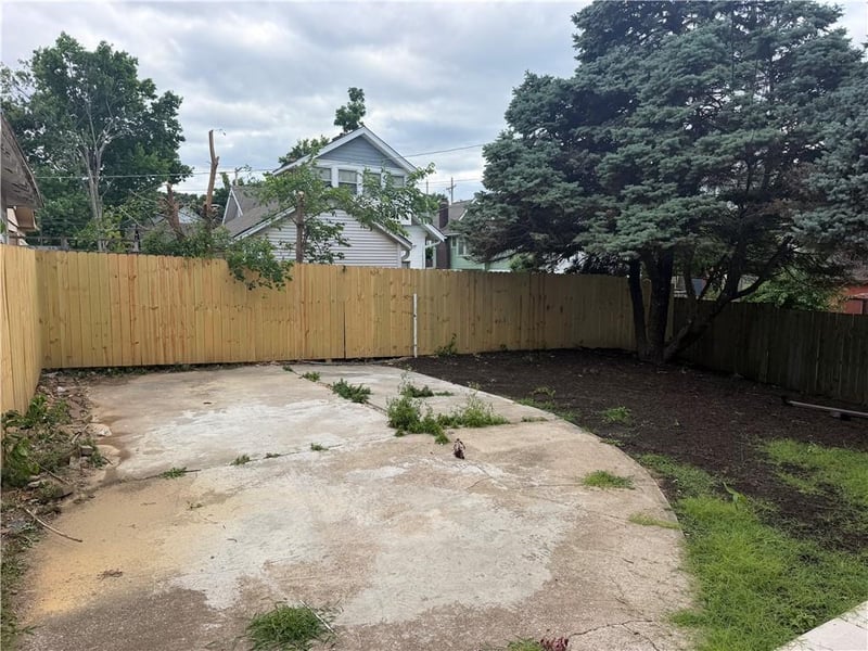 1903 Elizabeth Ave, Kansas City, KS 66102