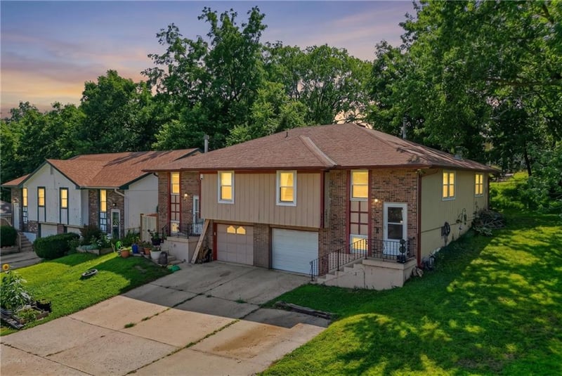 5421 50th St, Kansas City, MO 64119