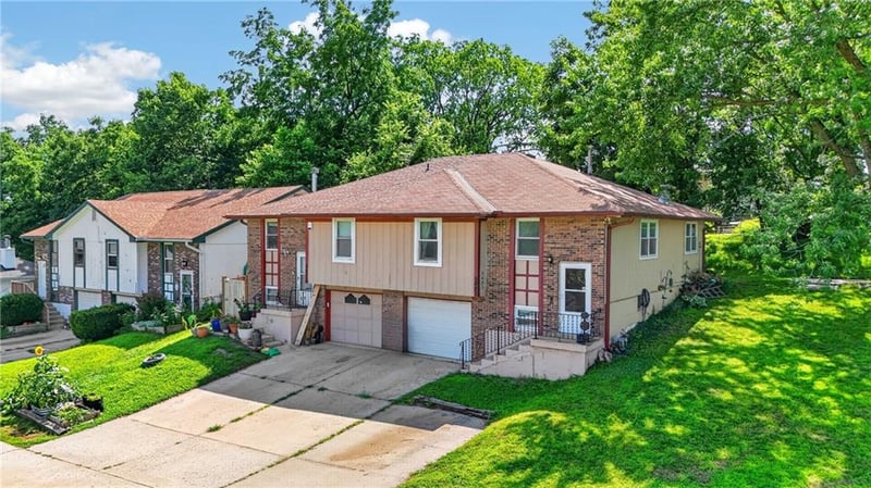 5421 50th St, Kansas City, MO 64119
