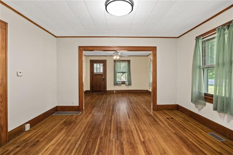2501 Excello Dr, St Joseph, MO 64503