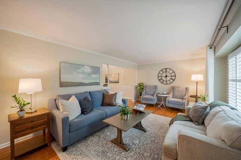 8622 Broadmoor St, Overland Park, KS 66212