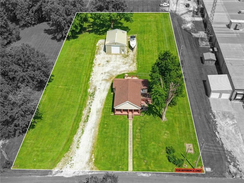 729 Brunswick St, Brookfield, MO 64628
