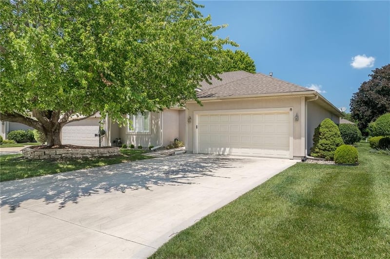 3005 Hirter Dr #A, St Joseph, MO 64506