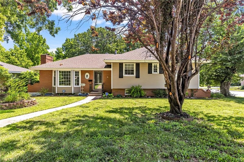 6217 Crisp Ave, Kansas City, MO 64133