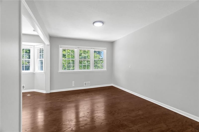 6217 Crisp Ave, Kansas City, MO 64133
