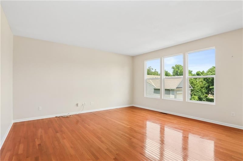 4904 79 St, Kansas City, MO 64119