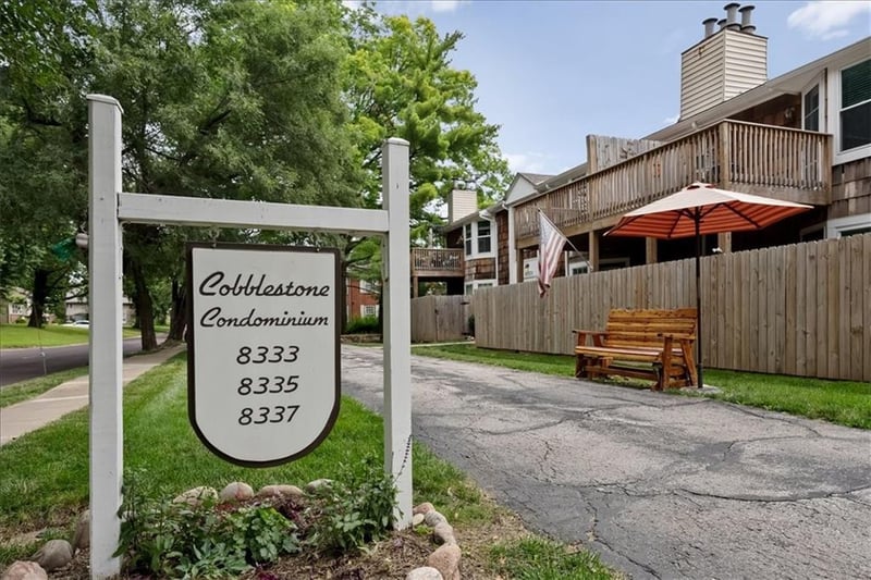 8333 Lowell Ave #3, Overland Park, KS 66212