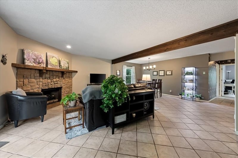 8333 Lowell Ave #3, Overland Park, KS 66212