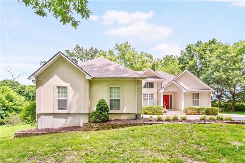 7411 Arnett Rd, Grain Valley, MO 64029