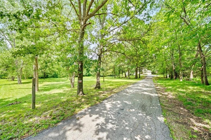 7411 Arnett Rd, Grain Valley, MO 64029