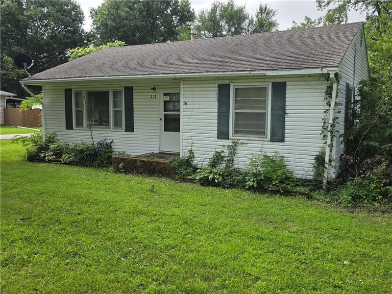 212 Melvin St, Arma, KS 66712