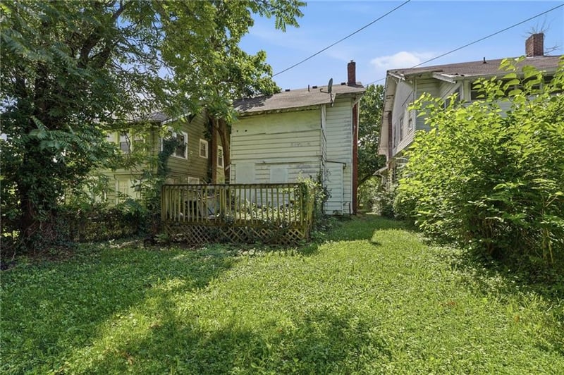 3741 Agnes Ave, Kansas City, MO 64128