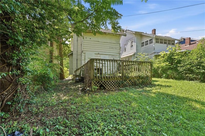 3741 Agnes Ave, Kansas City, MO 64128