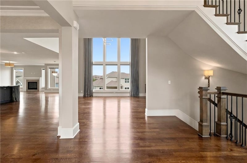 10408 172nd St, Overland Park, KS 66221