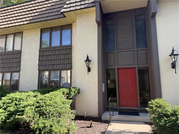 472 W 104th St #A, Kansas City, MO 64114