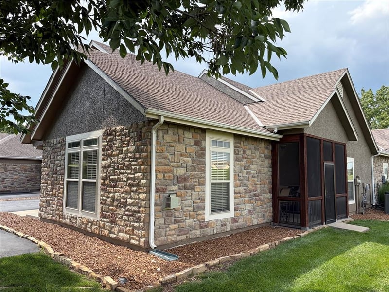 11263 Summit St #2402, Olathe, KS 66062