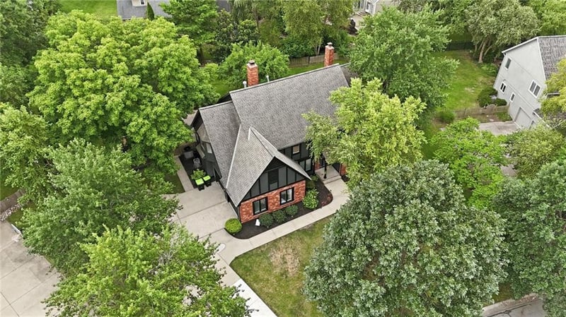 3353 W 129th Ter, Leawood, KS 66209