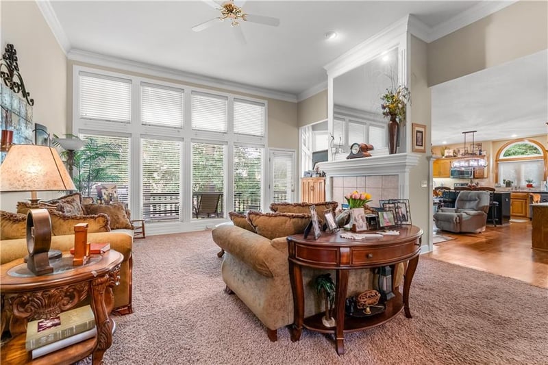 713 NE Plumbrook Pl, Lee's Summit, MO 64064