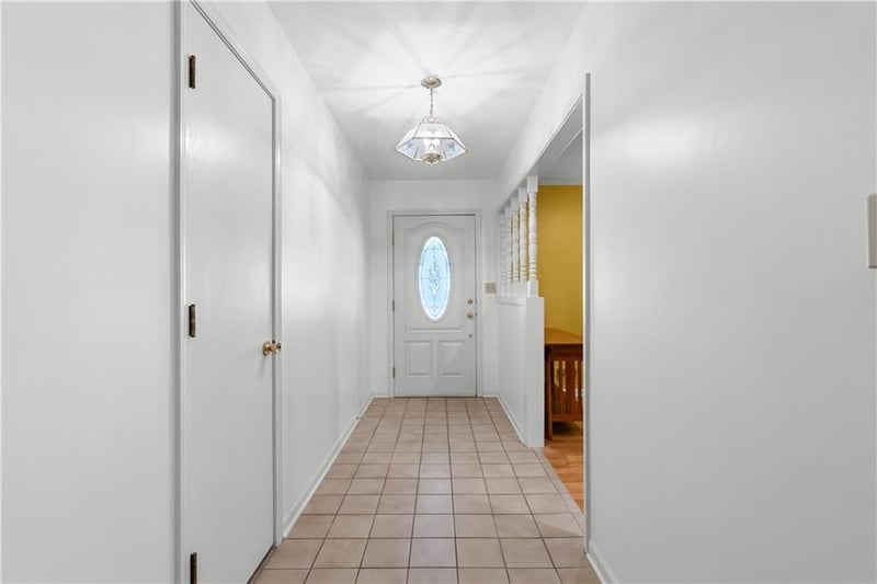 1312 Sunrise Dr, Blue Springs, MO 64015
