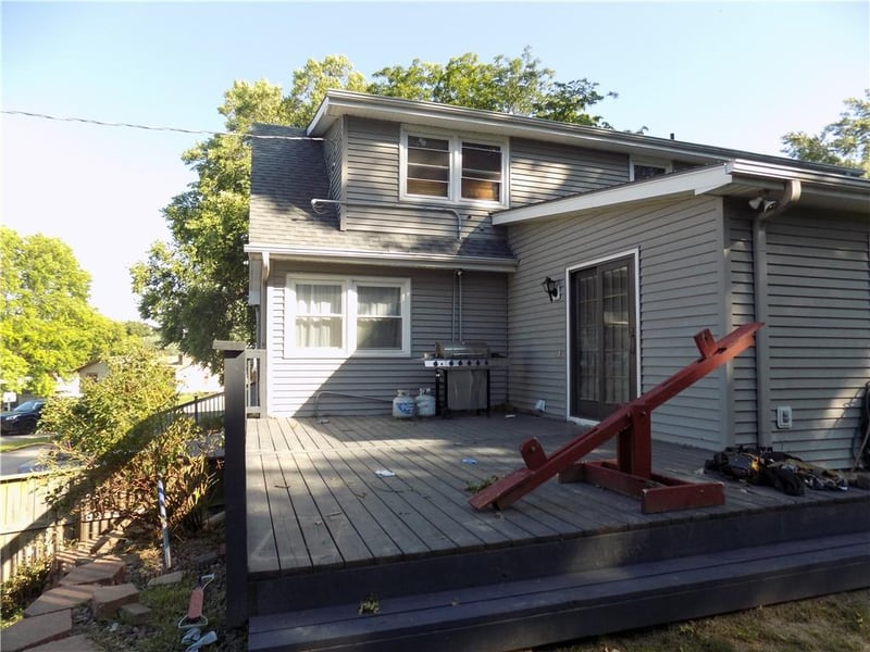 2320 33rd Street Ter, St Joseph, MO 64506