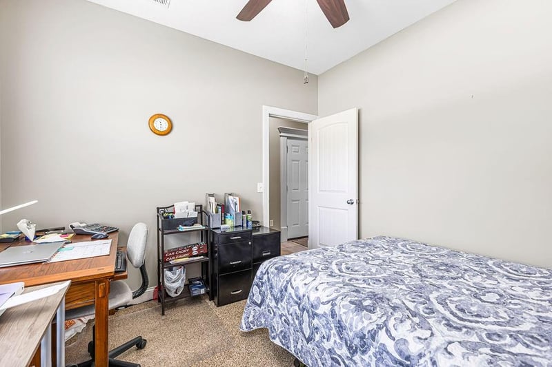 3738 Charles St, St Joseph, MO 64506