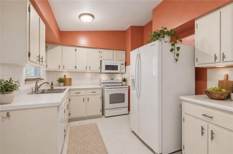 413 Sagebrush Ln, Belton, MO 64012
