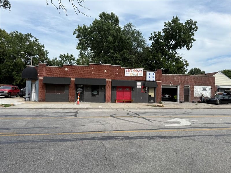 6801 Prospect Ave, Kansas City, MO 64132