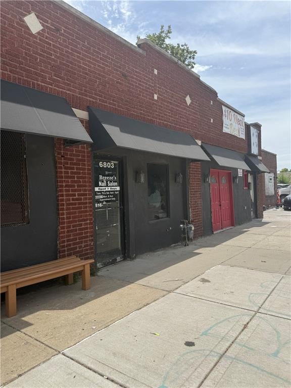 6801 Prospect Ave, Kansas City, MO 64132