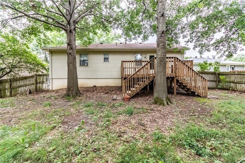 807 Britany Dr, Warrensburg, MO 64093