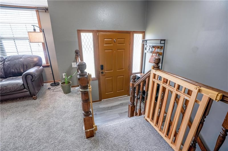 804 Arlington Pl, Blue Springs, MO 64015