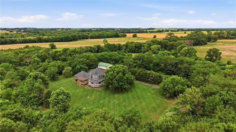 25290 Quivira Rd, Louisburg, KS 66053