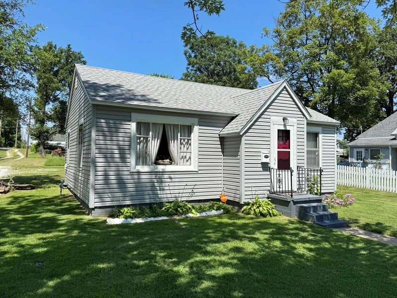704 Main St, El Dorado Springs, MO 64744