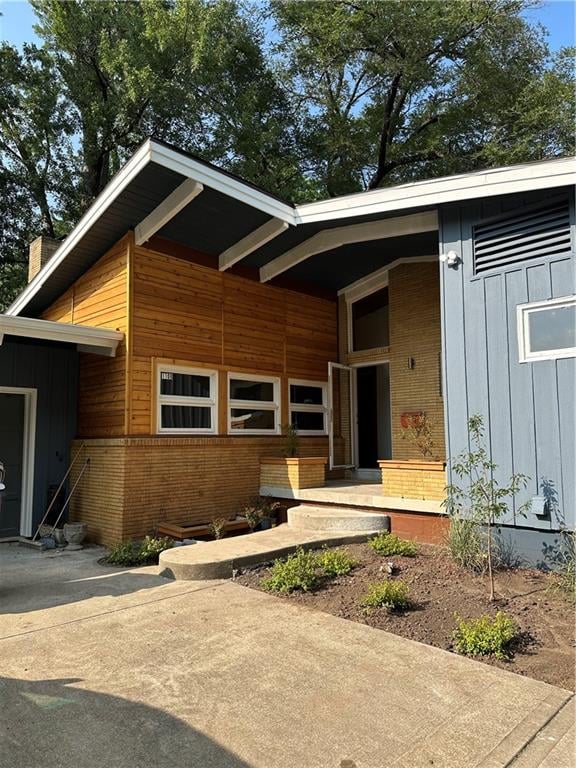 1100 88th St, Kansas City, MO 64114
