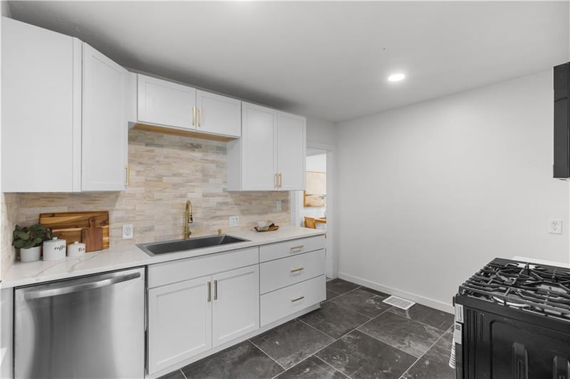 3905 Spruce Ave, Kansas City, MO 64117