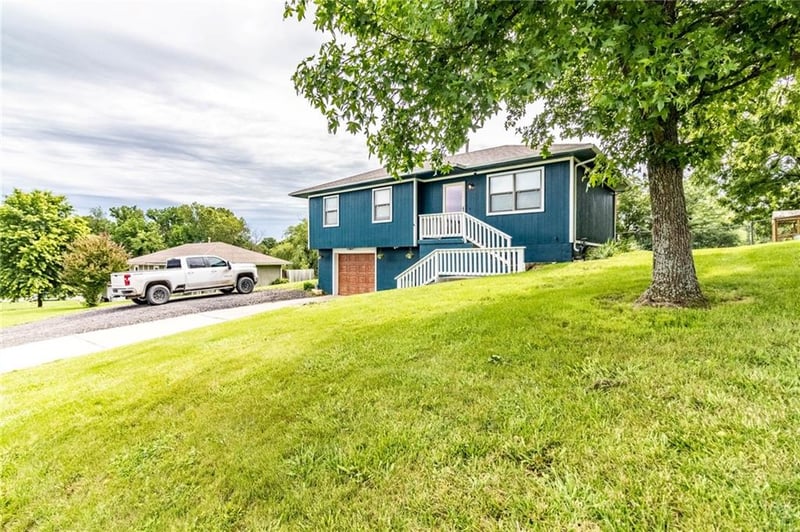 81 101 Rd, Warrensburg, MO 64093