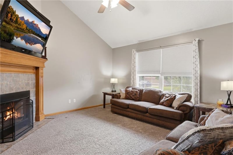 431 Joseph Ln, Grain Valley, MO 64029