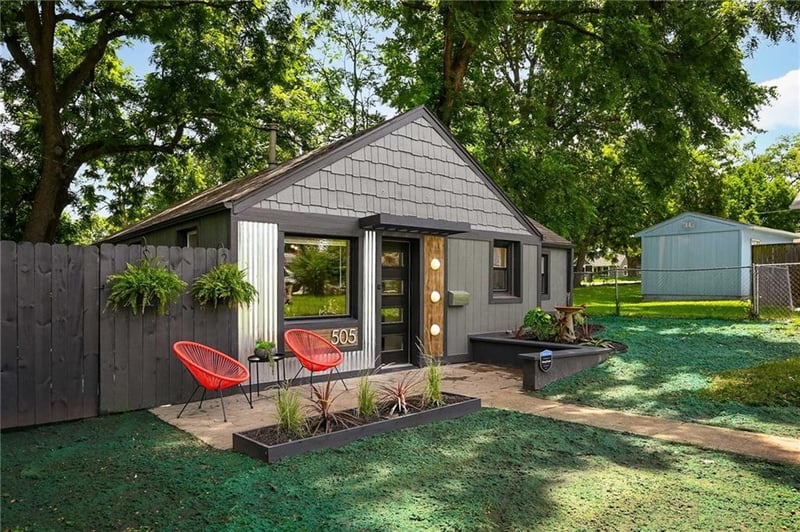 505 82nd St, Kansas City, MO 64131