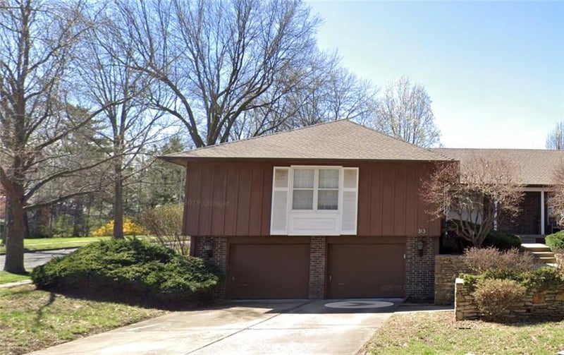 313 115th St, Kansas City, MO 64114