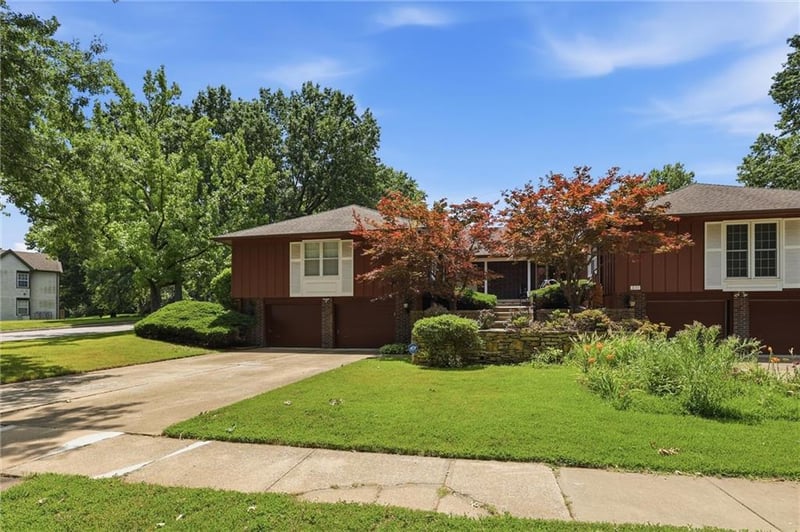 313 E 115th St, Kansas City, MO 64114
