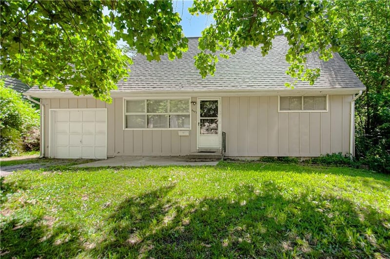 8603 Corrington Ave, Kansas City, MO 64138