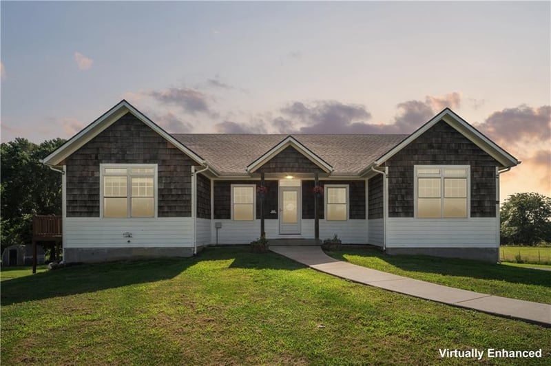 657 SW 701 Rd, Centerview, MO 64019