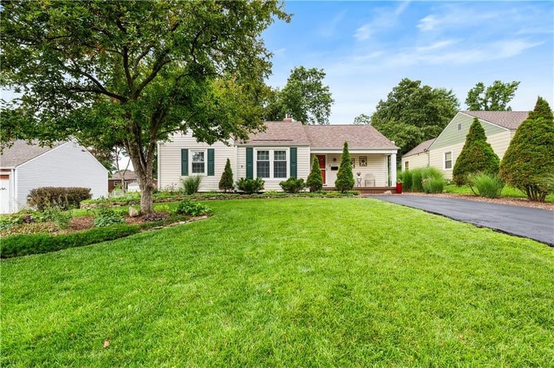 5824 Floyd St, Overland Park, KS 66202