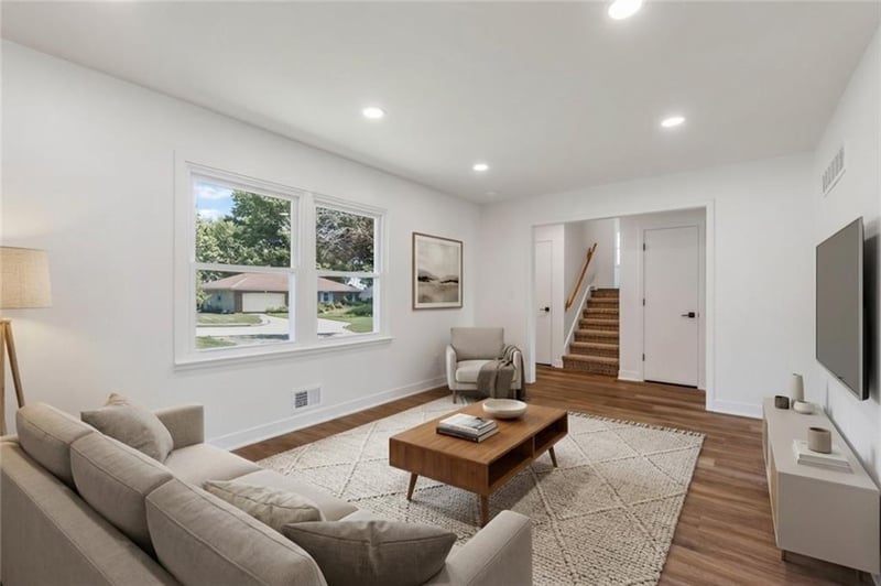 1006 Orrington Pl, Lee's Summit, MO 64081
