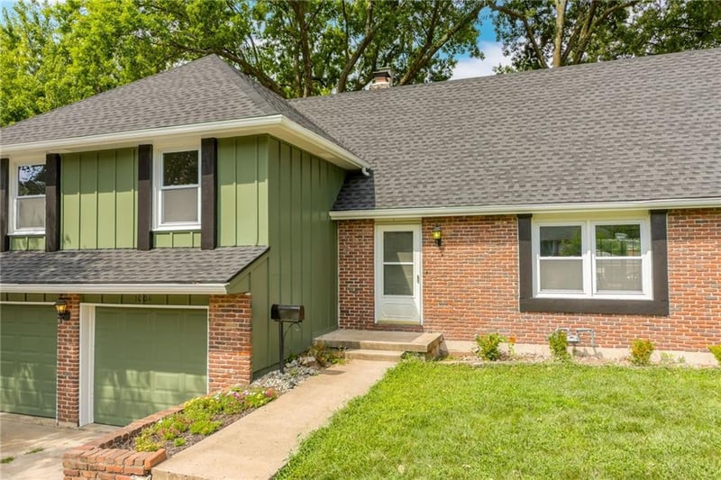 1006 Orrington Pl, Lee's Summit, MO 64081