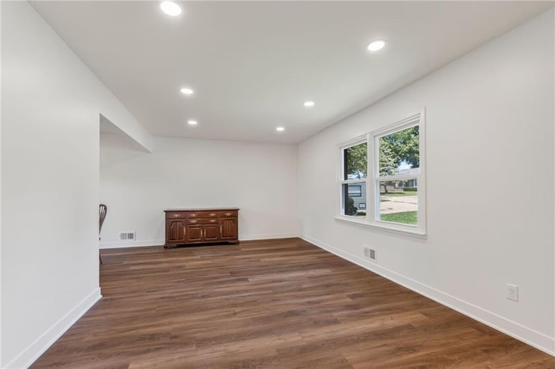 1006 Orrington Pl, Lee's Summit, MO 64081
