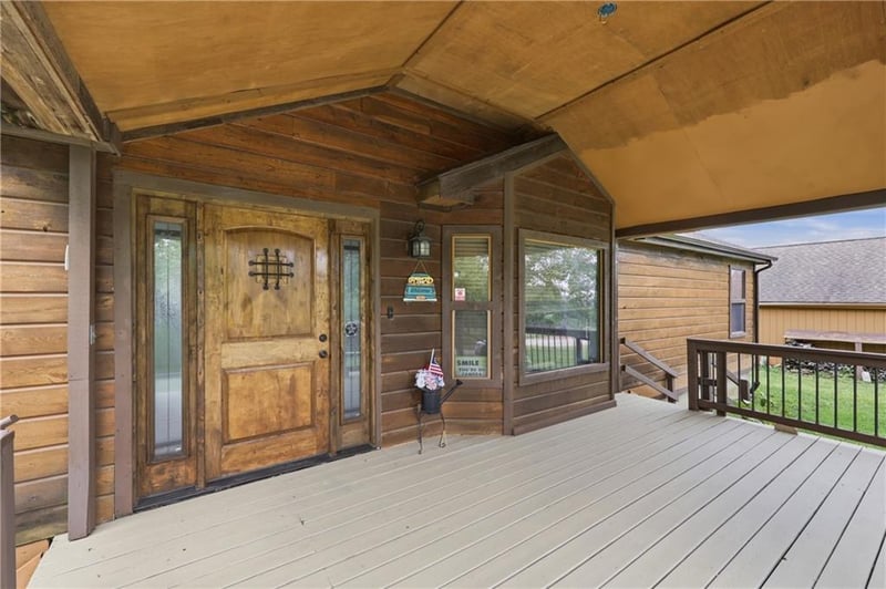 40303 Round Prairie Rd, Oak Grove, MO 64075