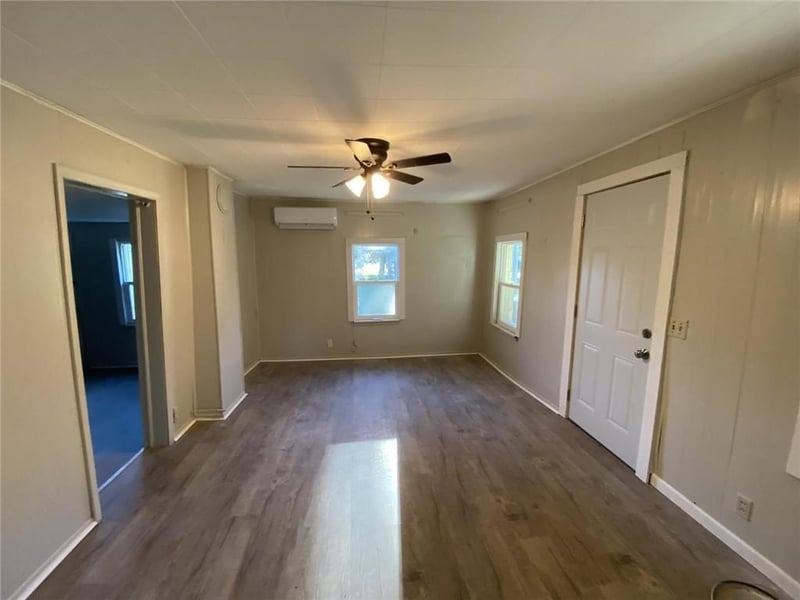 408 Peoria St, Seneca, MO 64865