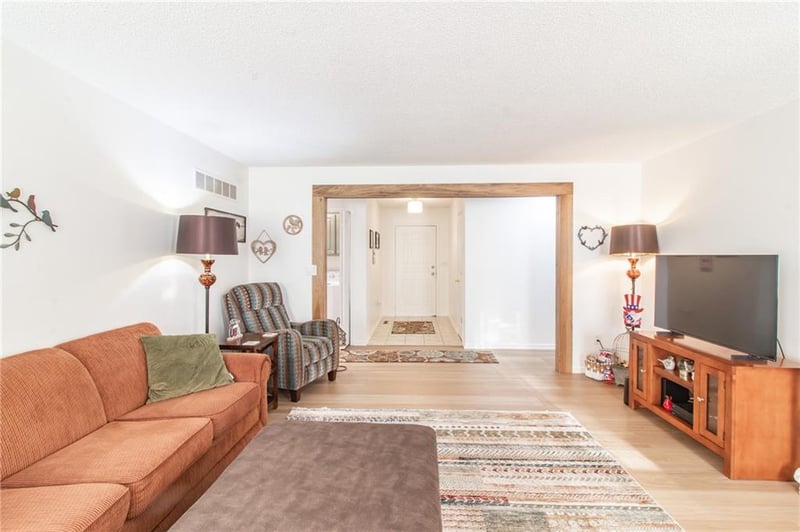 508 Creach Dr, Warrensburg, MO 64093