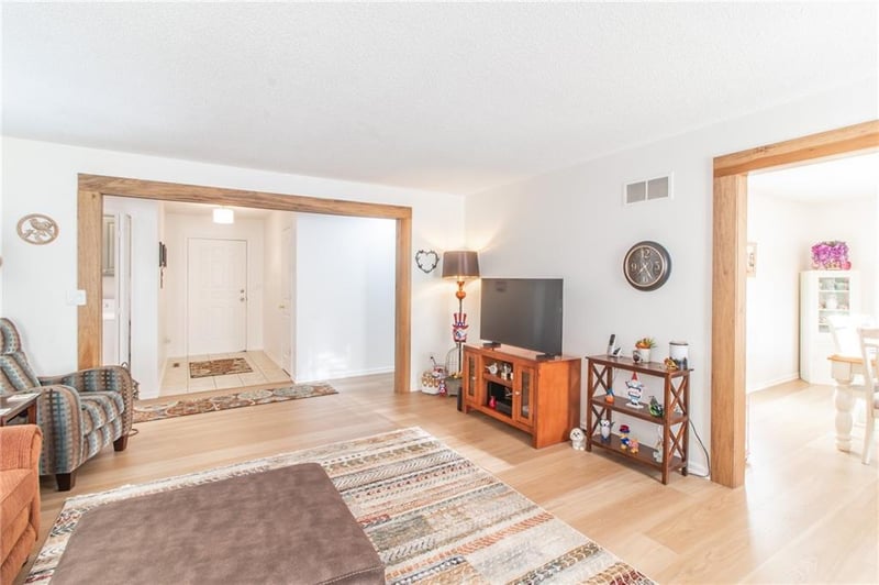 508 Creach Dr, Warrensburg, MO 64093
